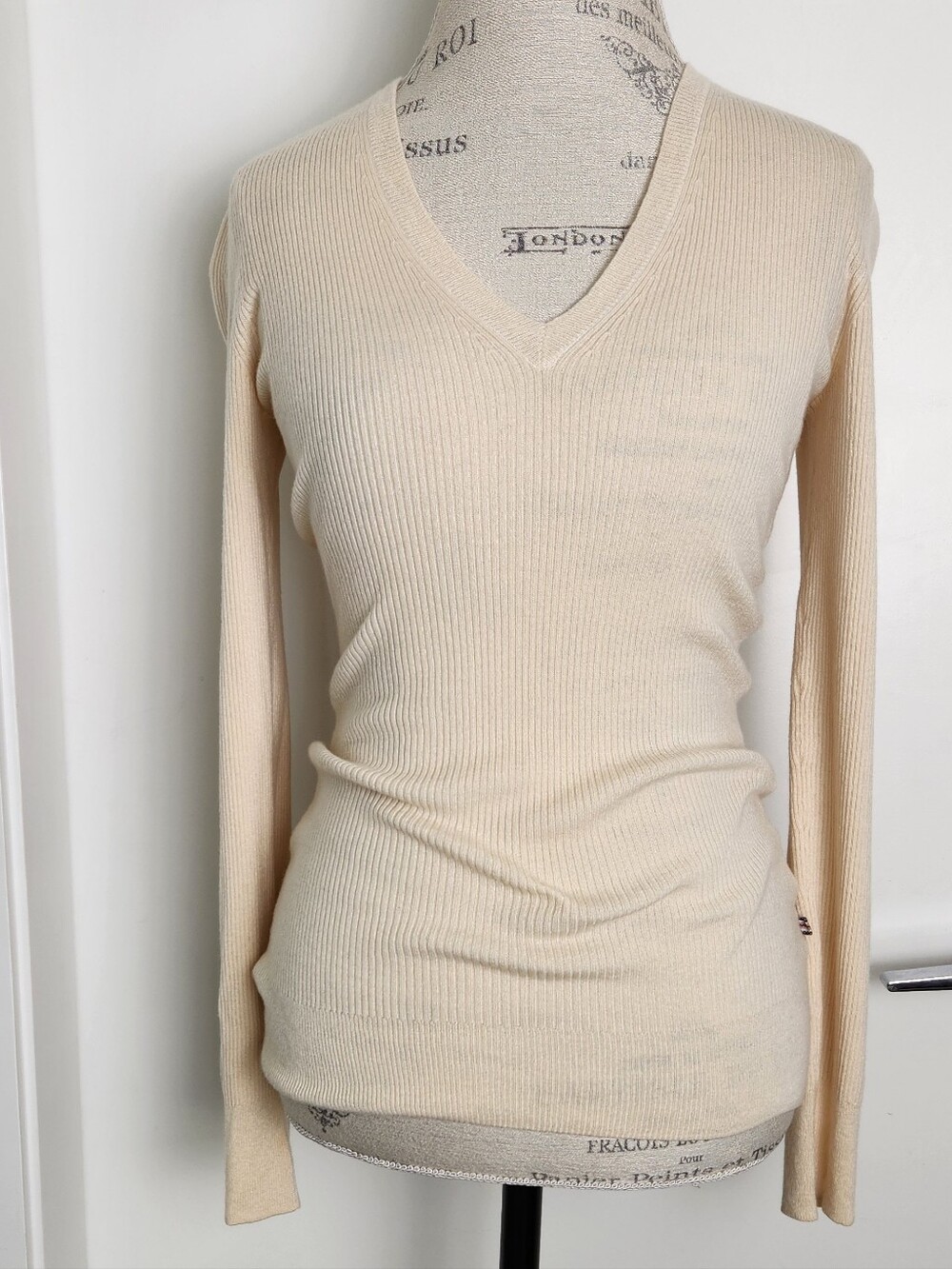 Burberry Vneck Ribbed Cashmere Sweater
